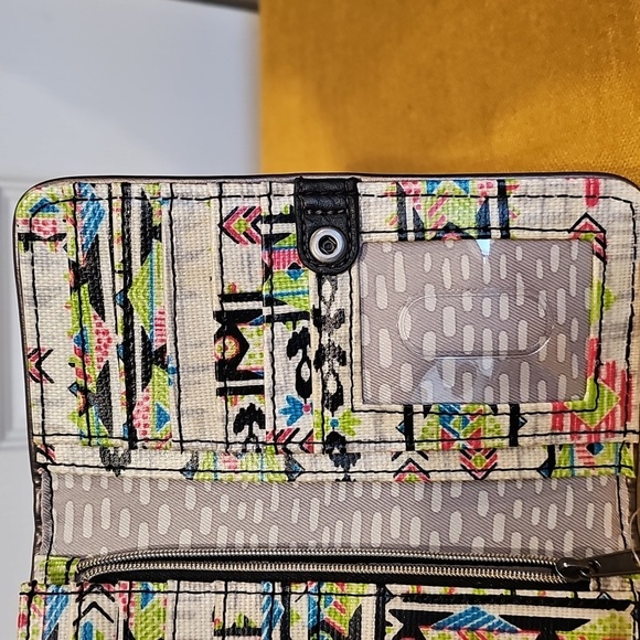Sakroots Artist Circle Slim Wallet - Picture 4 of 15
